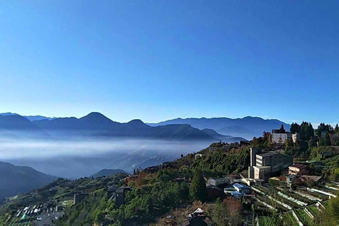 Hua Mu Xing Jing B&B Ренай Экстерьер фото